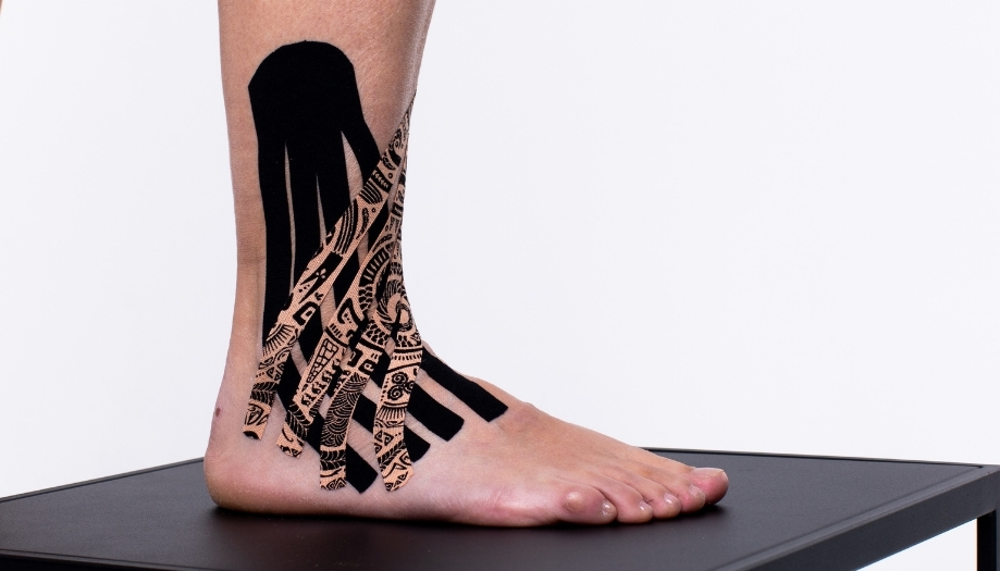 Enkel tapen — CureTape kinesiologie tape instructies